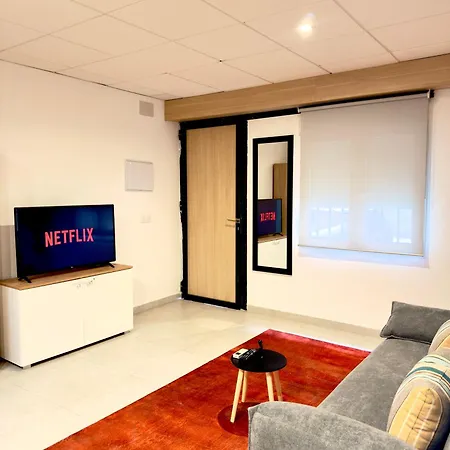 Apartment Loft Near Downtown Alicante